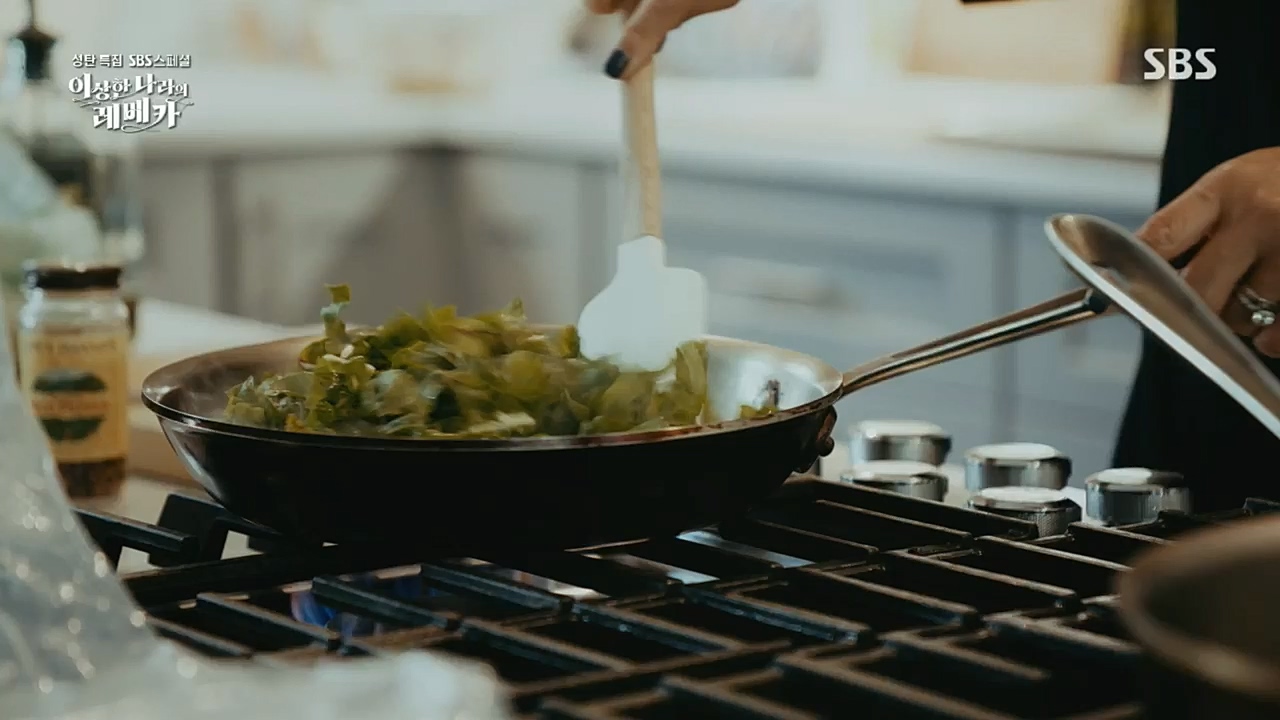 SBS 스페셜.E648.221226p.H264-F1RST.mp4_20221231_190951.053.jpg