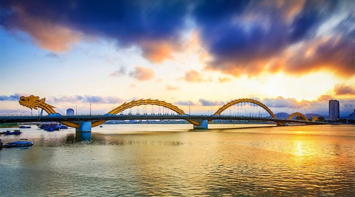 드래곤 브리지 Dragon Bridge - Cau Rong