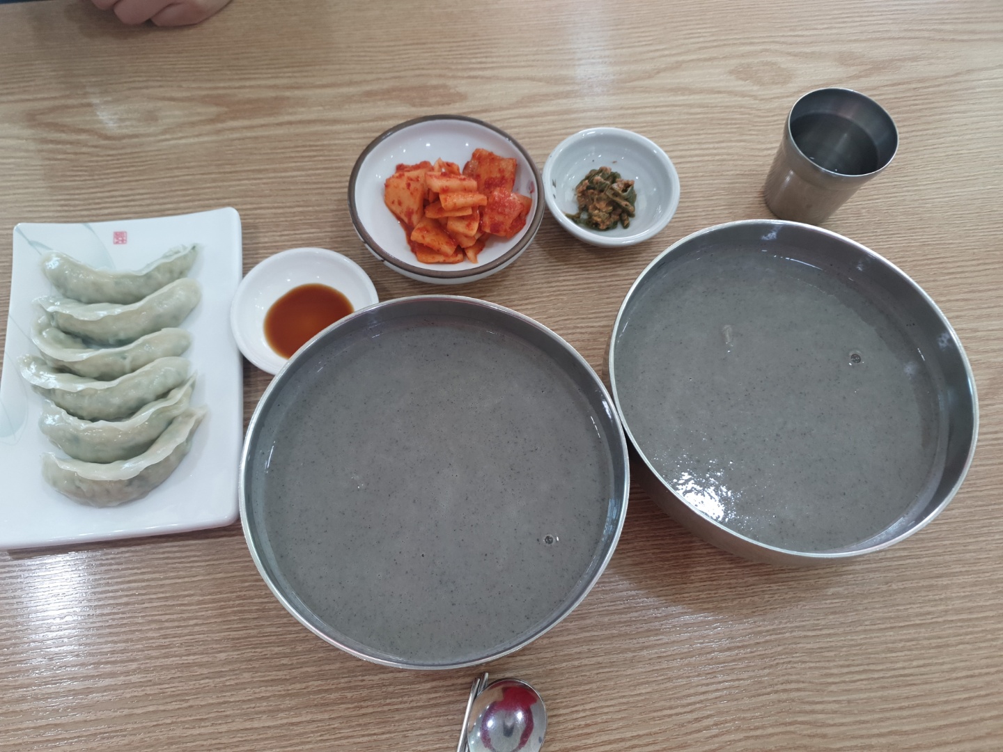  울산 맛집:) 율리 저수지 휴게실 후기~