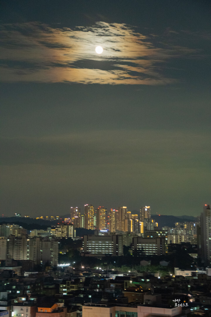 플라잉 수원 보름달