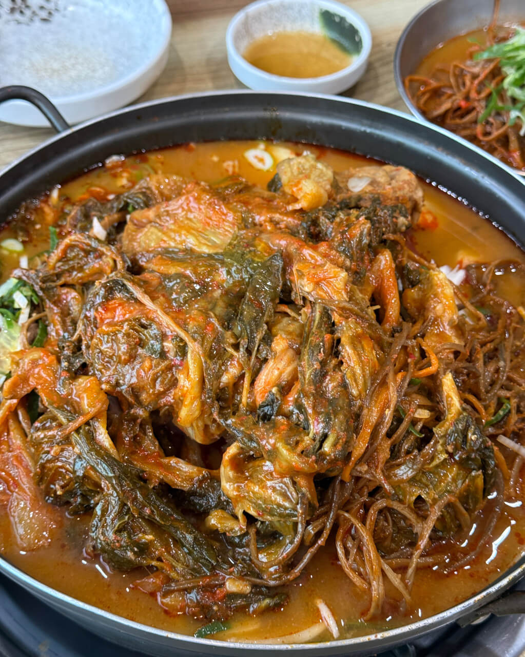 생생정보 2316회 고수의 부엌 부산 기장 고구마순 감자탕 맛집 진팔팔감자탕본점 