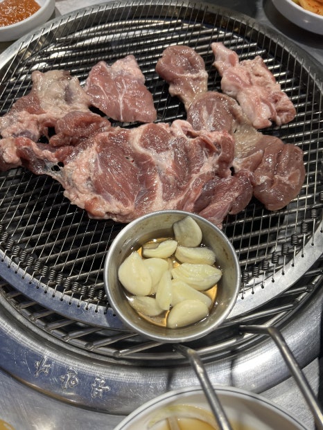 숯불뒷고기 이미지