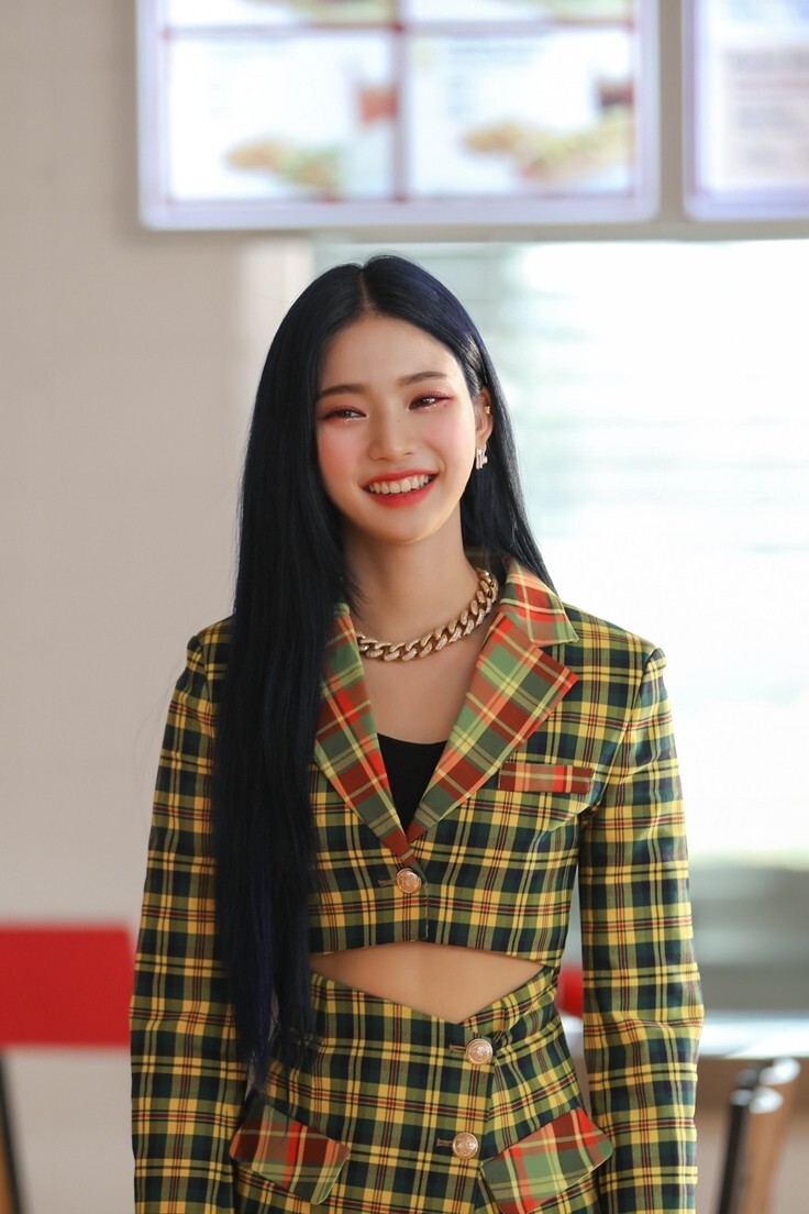 아이사 스테이씨 나이 프로필 본명 키 화보 인스타 고화질 과거 웃음 레전드 다리