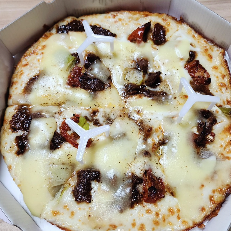  청년피자 메뉴 추천! 신메뉴 메가모짜 치즈디쉬 아주 맛있네요. ㅎㅎ 신메뉴 내돈내산 후기~