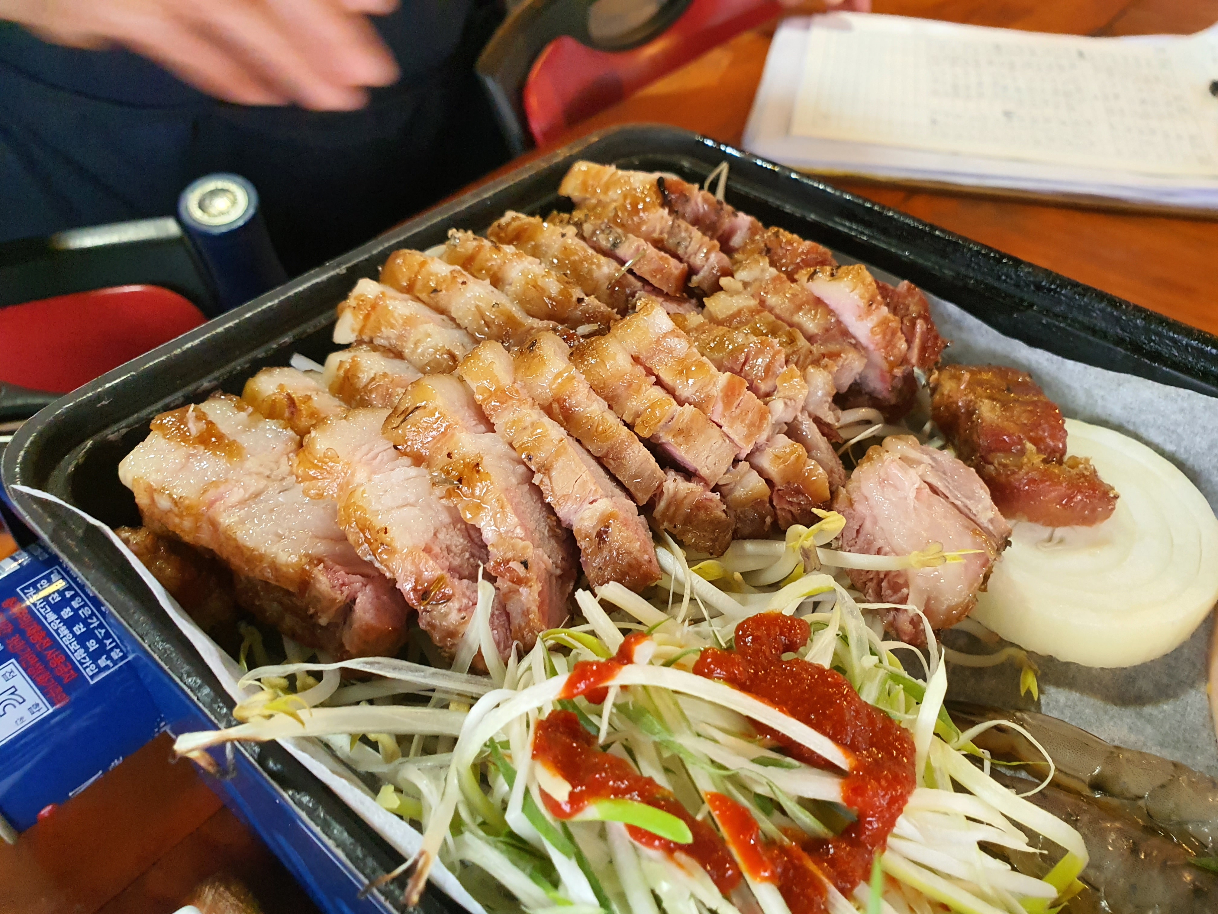  수지 동천동 맛집 산골! 캠핑장 느낌 물씬나는 곳에서 푸짐한 한끼~