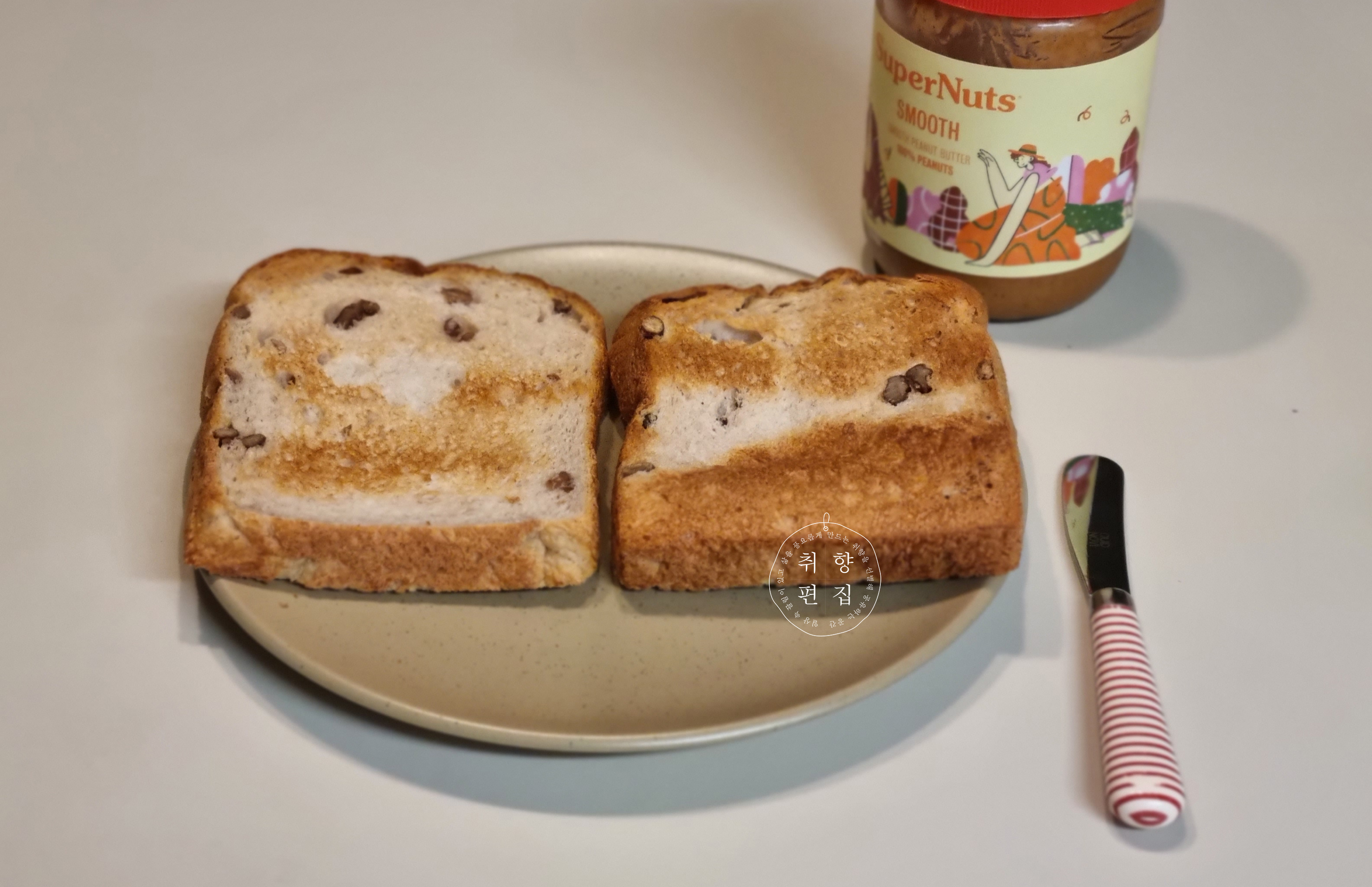 발뮤다 토스트로 소생시킨 식빵