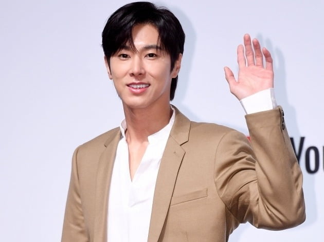  동방신기 유노윤호 바른생활맨 술 먹고 도주 시도??