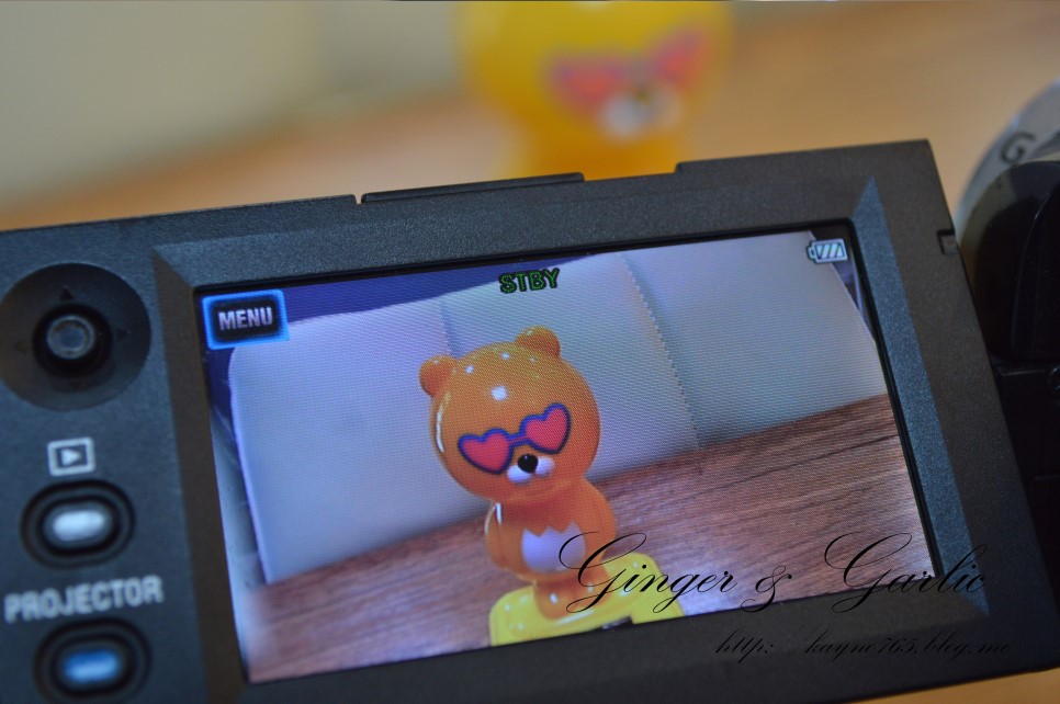  소니 핸디캠 Sony HDR - PJ340 : 빔프로젝터 내장 캠코더, FHD 60 FPS 고화질 육아 비디오 카메라