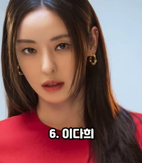 “얘도 성형했었어…?” 성형한 줄도 몰랐다는 여자 연예인 top10 12