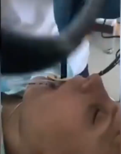  [충격주의] 사람 입에서 1.2m 짜리 뱀이 나오는 영상