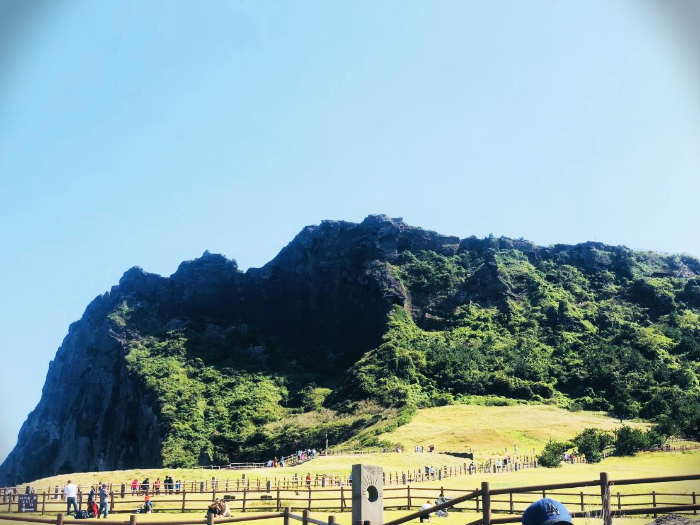  성산일출봉 서귀포 여행코스 중 필수입니다.