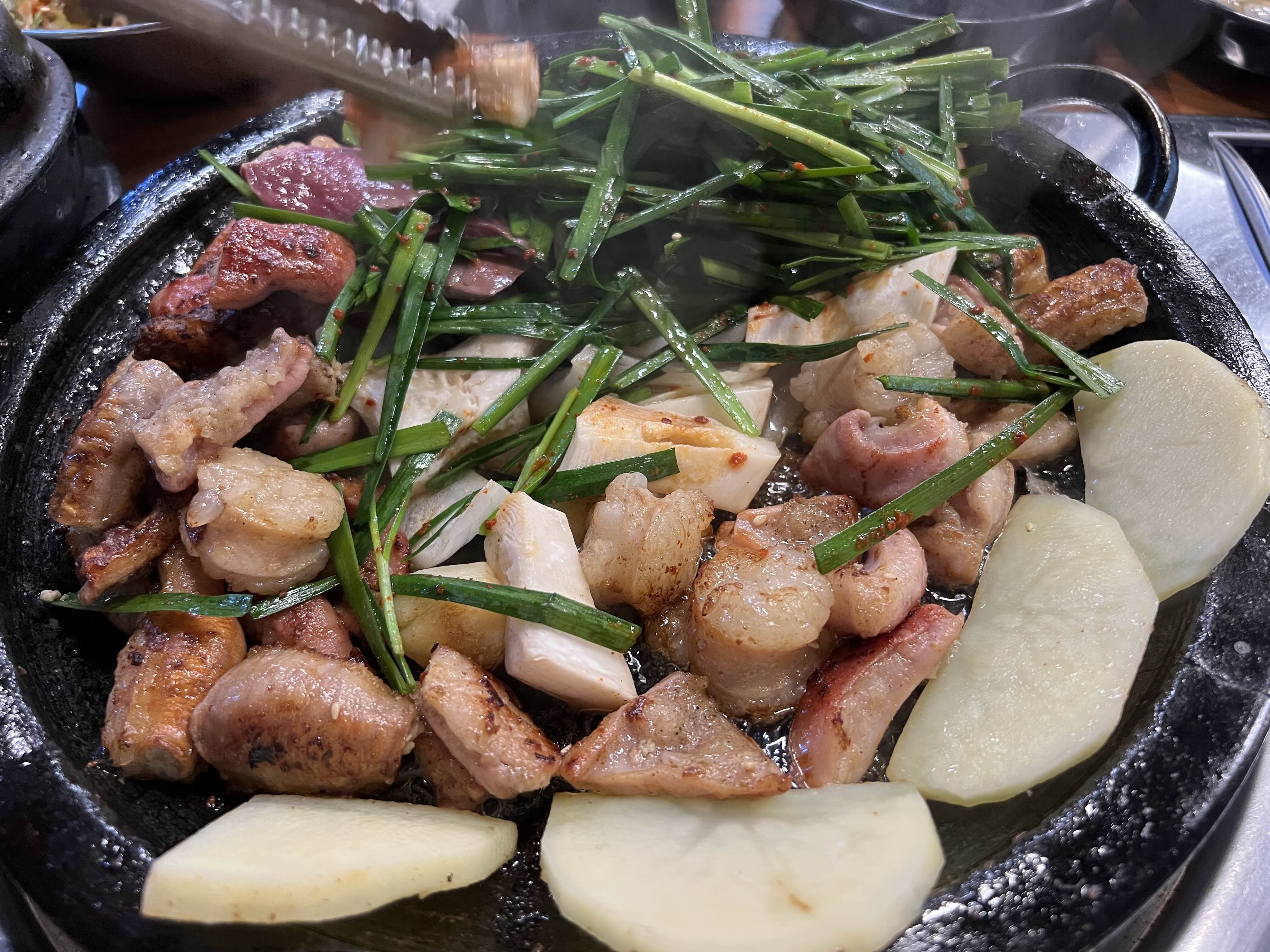 황소곱창돌구이 이미지