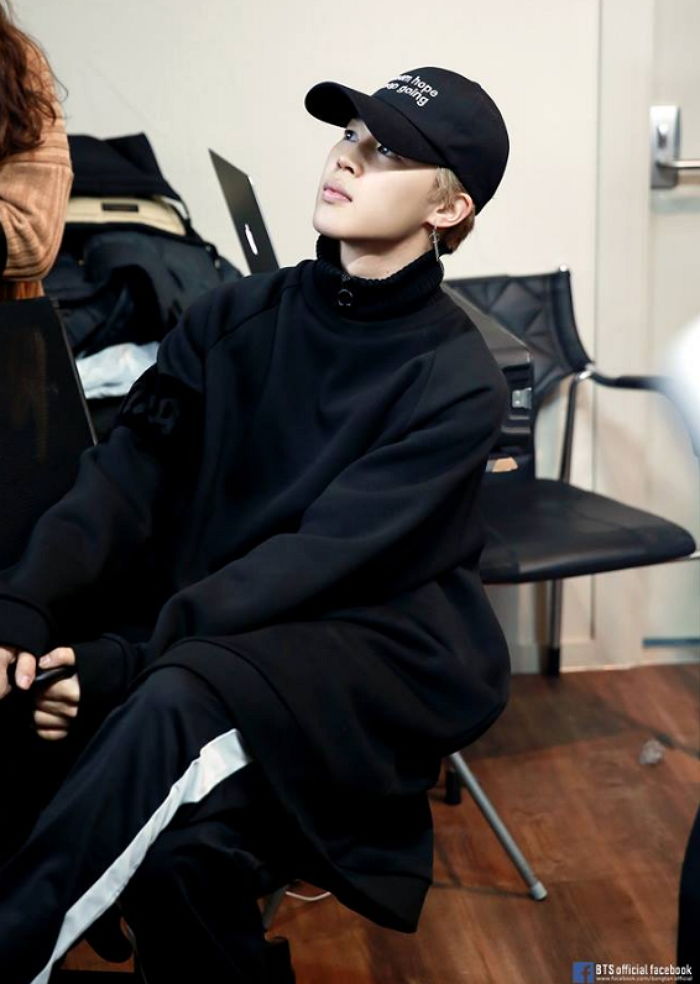 사복의 정석 이라 불리는 방탄소년단 지민의 사복 패션