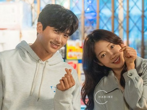 닥터슬럼프 등장인물