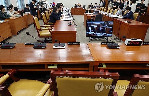 방송 3법과 방통위법 개정안 단독 의결: 국회 과방위의 결정