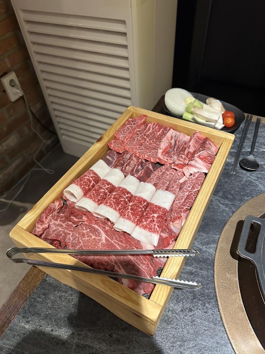 한우한돈숯불구이 이미지