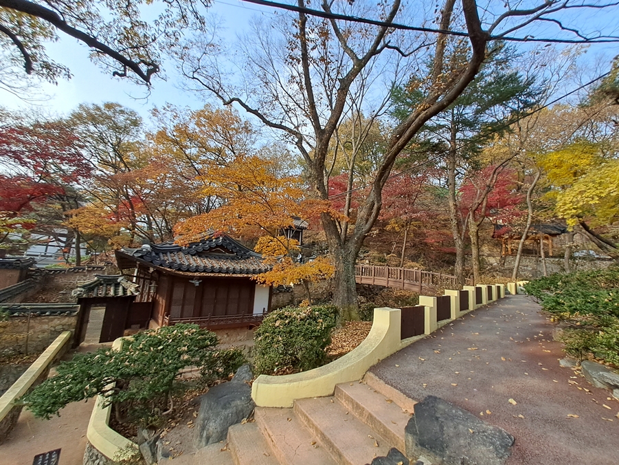 길상사-길상헌-주변-단풍