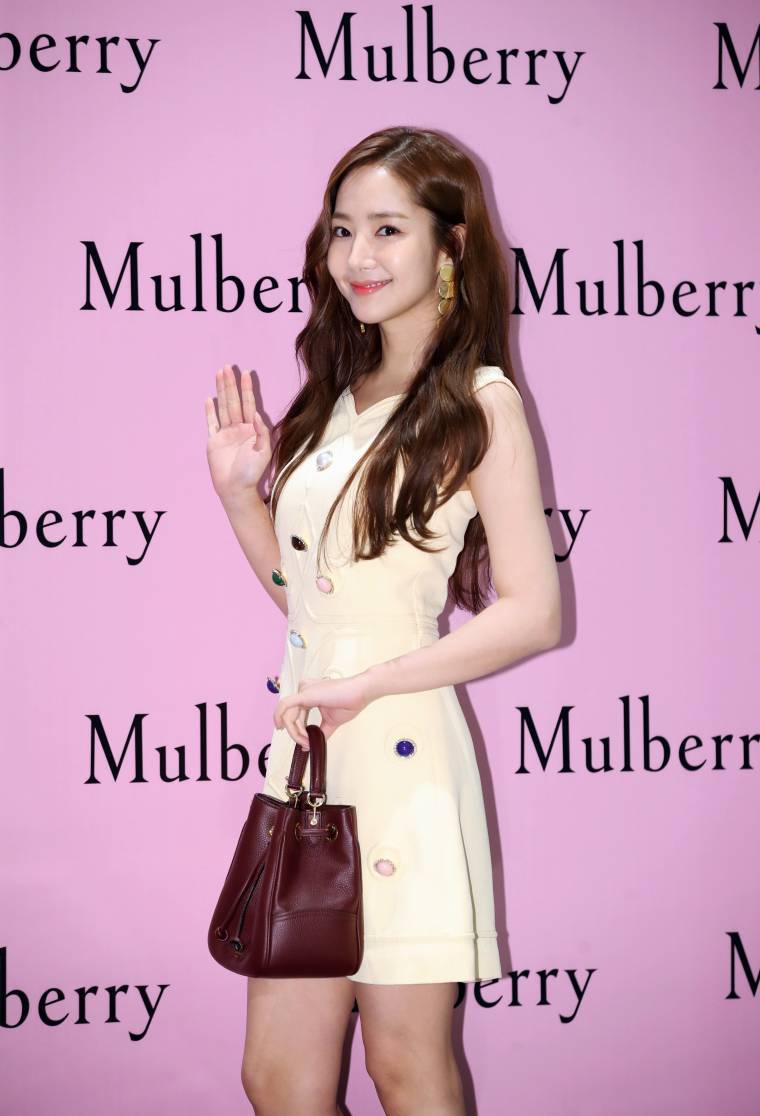 박민영 멀버리 플래그십스토어