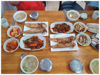 접짝뼈국