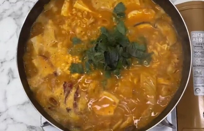  곱창전골 집에서 간편하게 해드세요 밀키트 곰곰 깊은맛 곱창전골 밀키트 내돈내산 곰곰 밀키트
