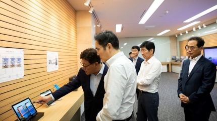  삼성전자 "OLED"본격적으로 투자 시작