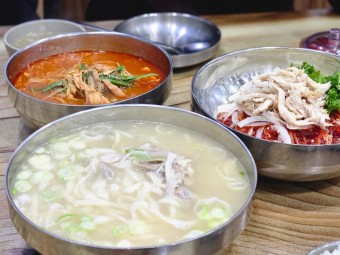 초계국수 닭볶음탕