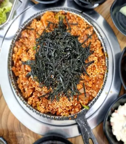 윤가네촌돼지