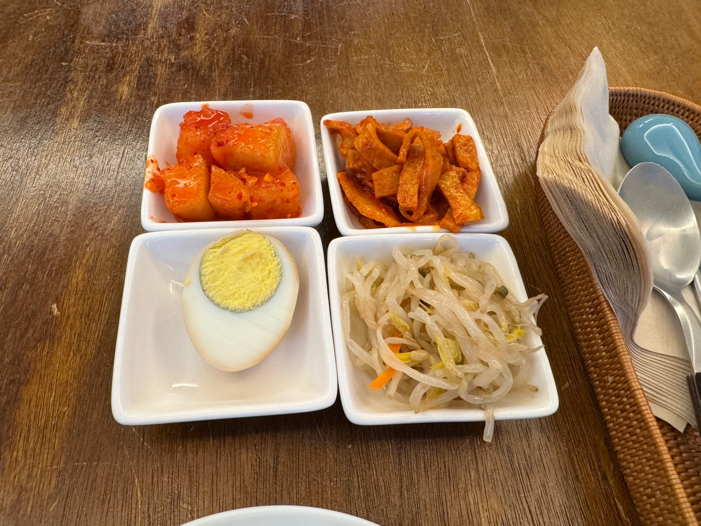 이이식당 밑반찬