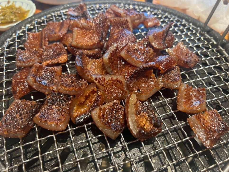  부산 광안리 초필살돼지구이 뒷고기껍데기맛집