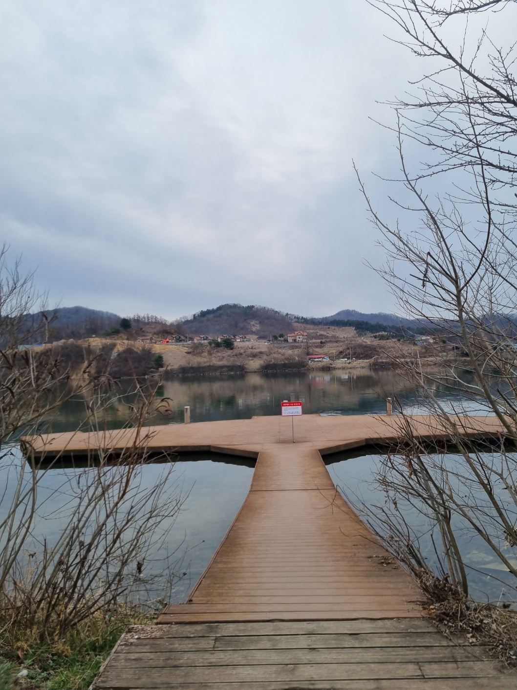 (충주캠핑장) 호수가 보이는 프라이빗한 '탄금호캠핑장' 19