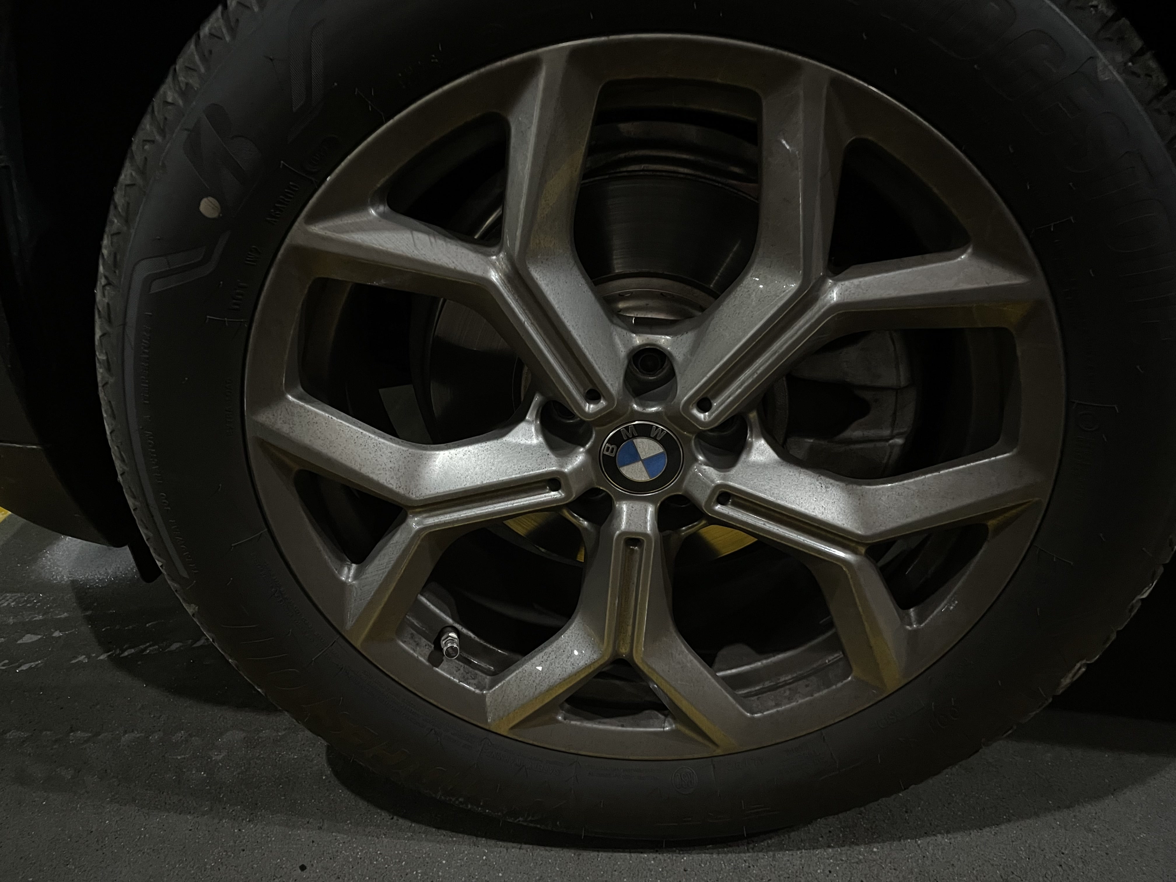 BMW X3 휠 세척 전