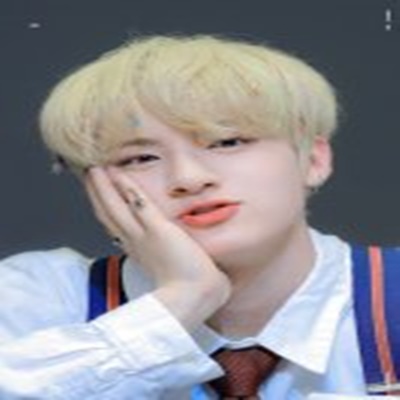 에릭 사과 볼링장에 노마스크
