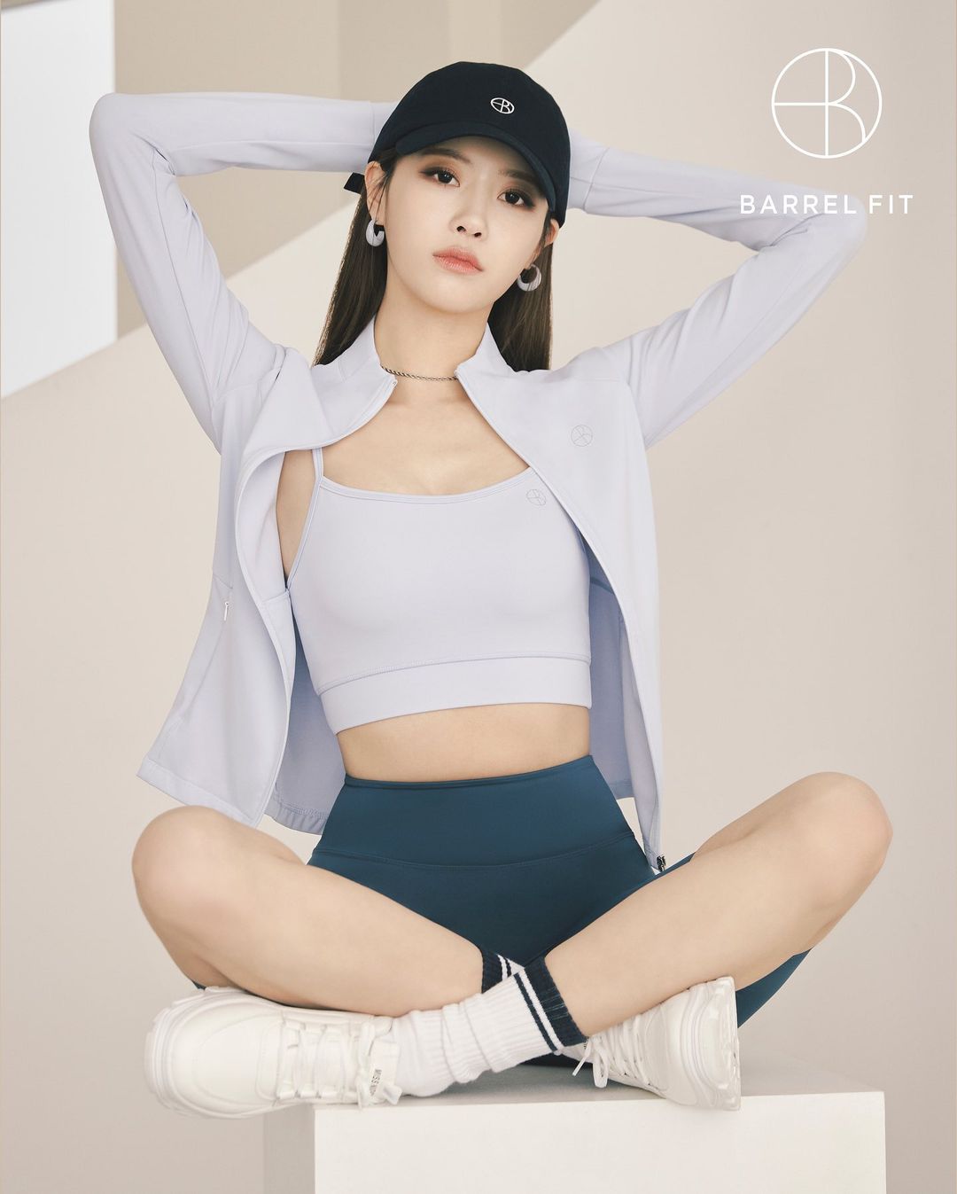  이미주 배럴핏 화보
