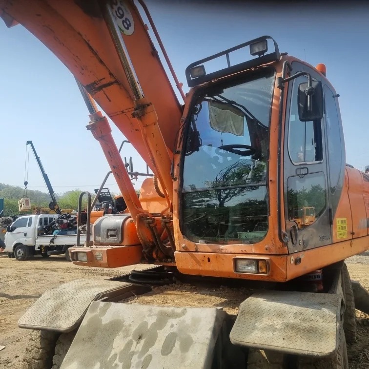  두산 DX210WA 2010년식 4500만원 판매합니다.