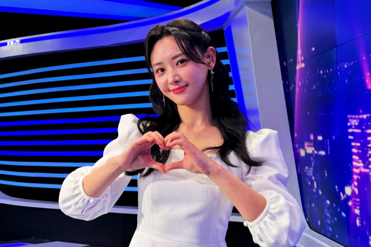 '골때녀' 배성재 김다영 아나운서 결혼 발표! 스포츠 중계의 전설과 차세대 SBS 간판 아나운서 커플, 14살 나이차 극복하고 5월 결혼 '골때녀' 배성재 김다영 아나운서 결혼 발표! 스포츠 중계의 전설과 차세대 SBS 간판 아나운서 커플, 14살 나이차 극복하고 5월 결혼