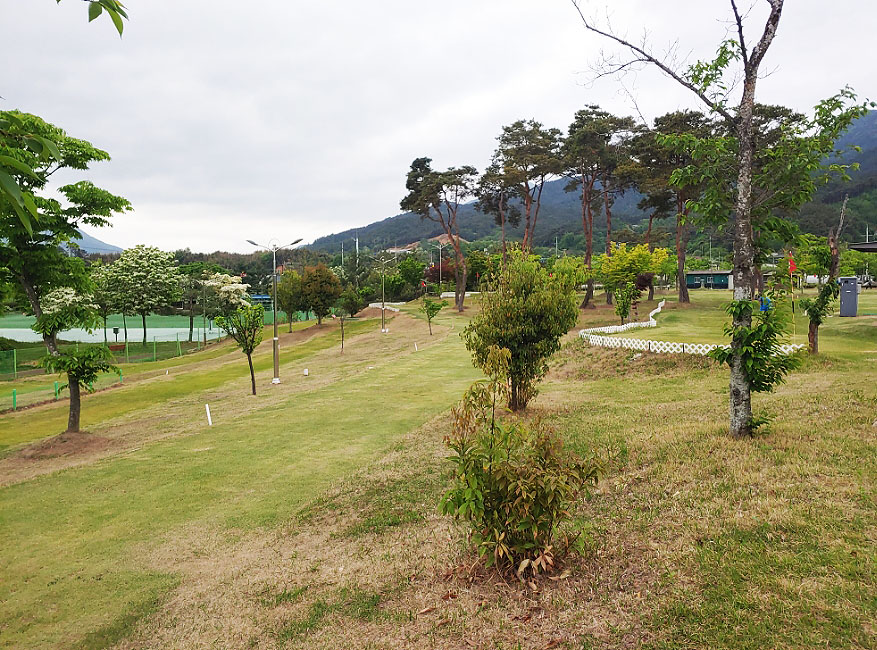 곡성 동악파크골프장. 전남 곡성군 곡성읍 교촌리 47 (곡성 생활체육공원 내)