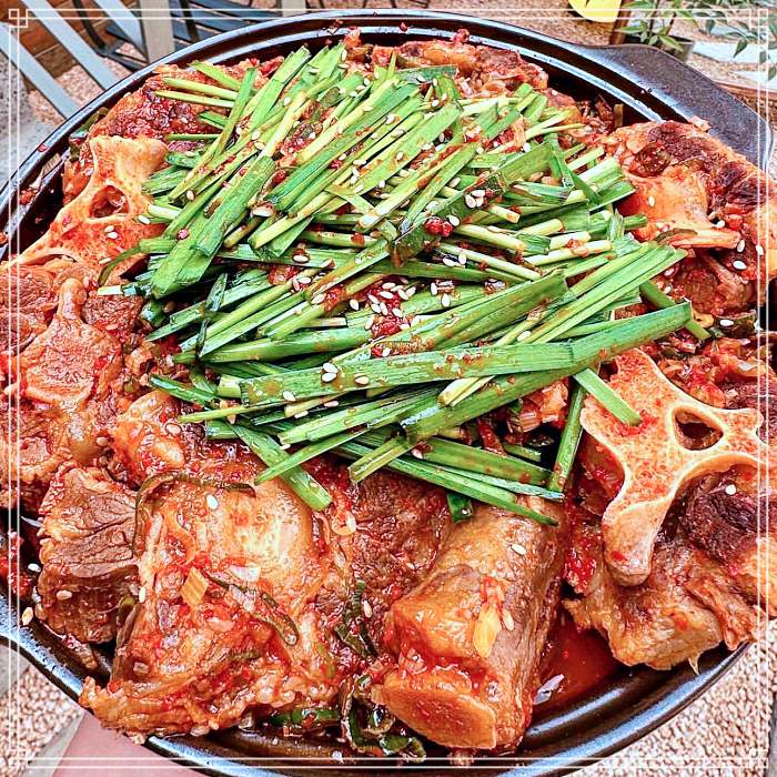  생방송 투데이 Since 1947, 소 꼬리찜, 꼬리곰탕, 꼬리구이 홍대, 연남동 6월 14일 여름 보양식 대결 수요맛전 꼬리 수육, 도가니탕 맛집 위치