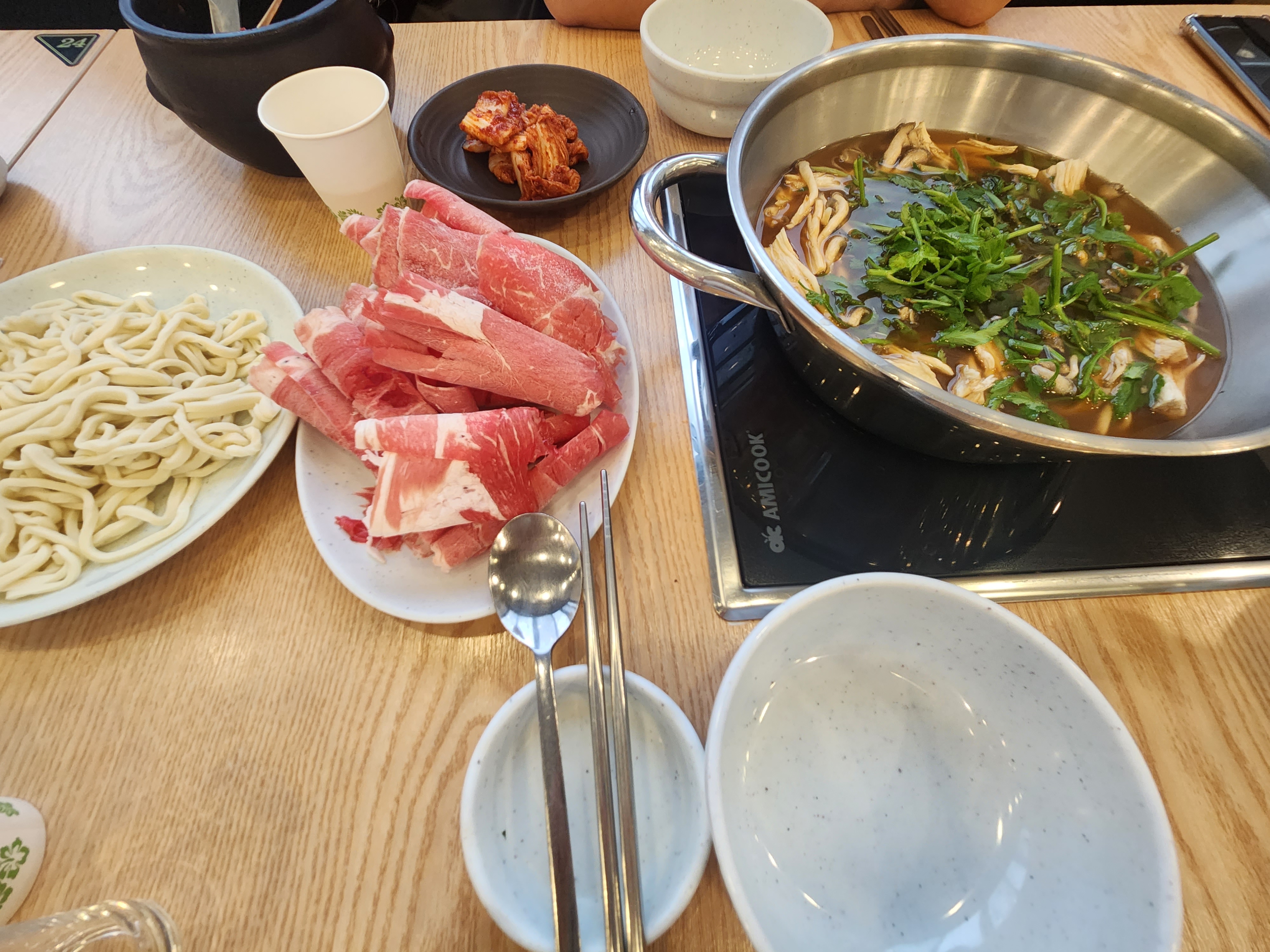  부산 금정구 : 얼크니 손칼국수