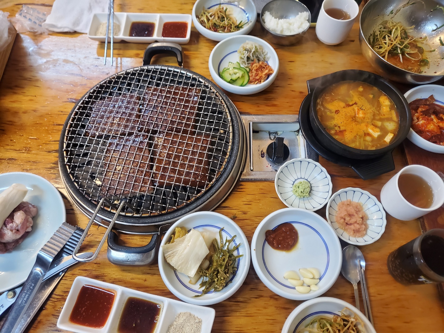 초필살돼지구이 돼지껍데기