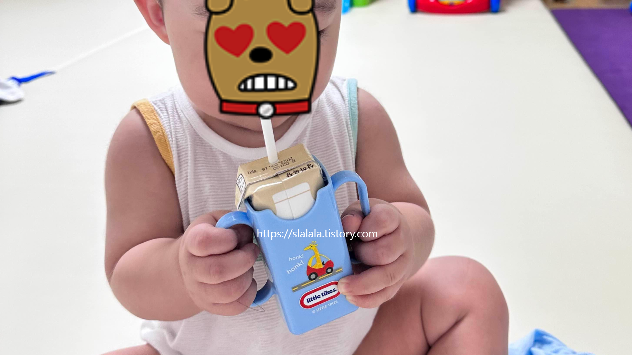 우유 먹는 중