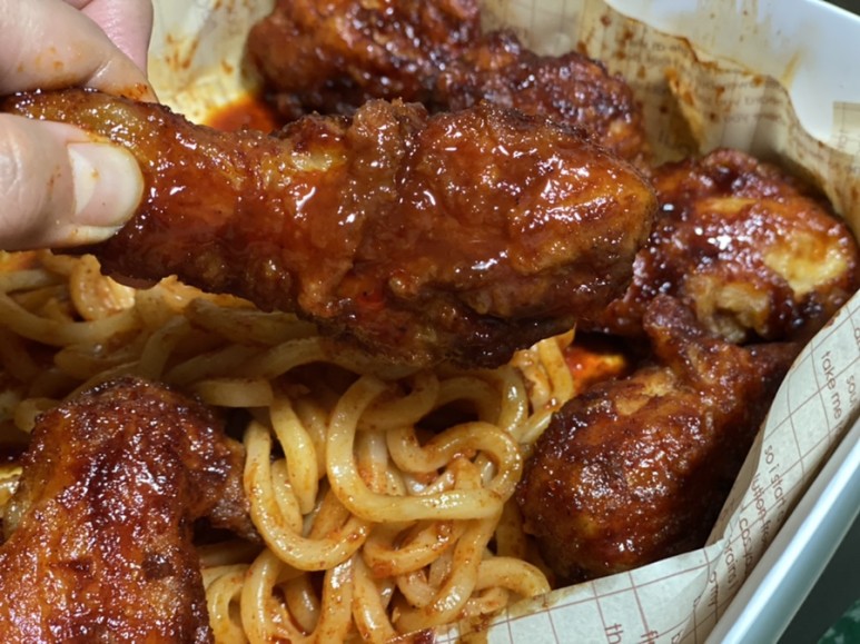 순수치킨 매콤아찔 맛있어서 자꾸 14