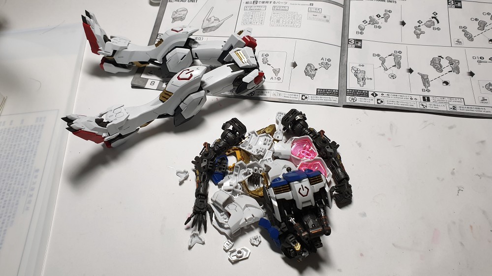  MG 발바토스/ASW-G-08 GUNDAM BARBATOS - #3 외부장갑,백팩, 무장 조립