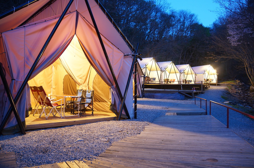 If you're looking for group glamping, some useful information and tips.