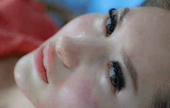 술을 마시면 얼굴이 빨개지는 이유는?