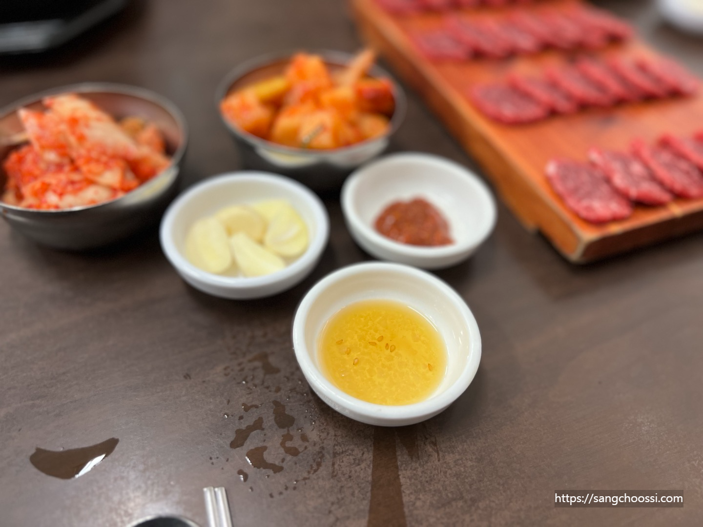 태평소국밥 반찬과 기름장