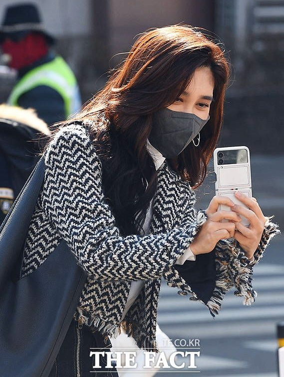 이부진 가방 더로우 빈들백 