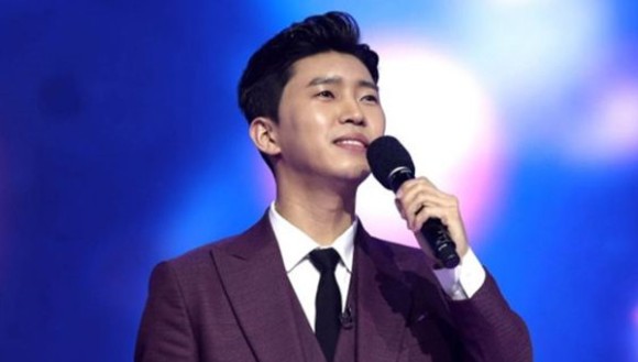  임영웅 '히어로' 가온차트 다운로드 1위…                                                      트롯->브리티쉬팝 다잡은 능력자