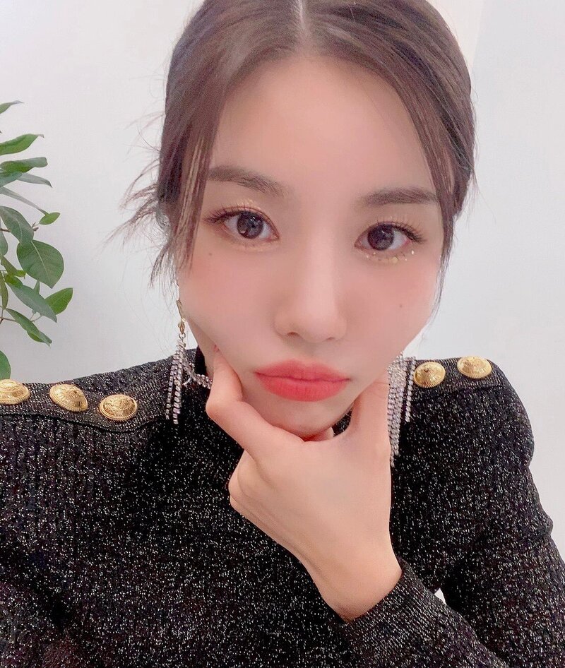 권은비 포풍 셀카 인스타그램 업데이트 사진들 2109
