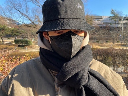  '신민아'김우빈, 다 가렸는데 왜 잘생겼지..훈훈한 인사