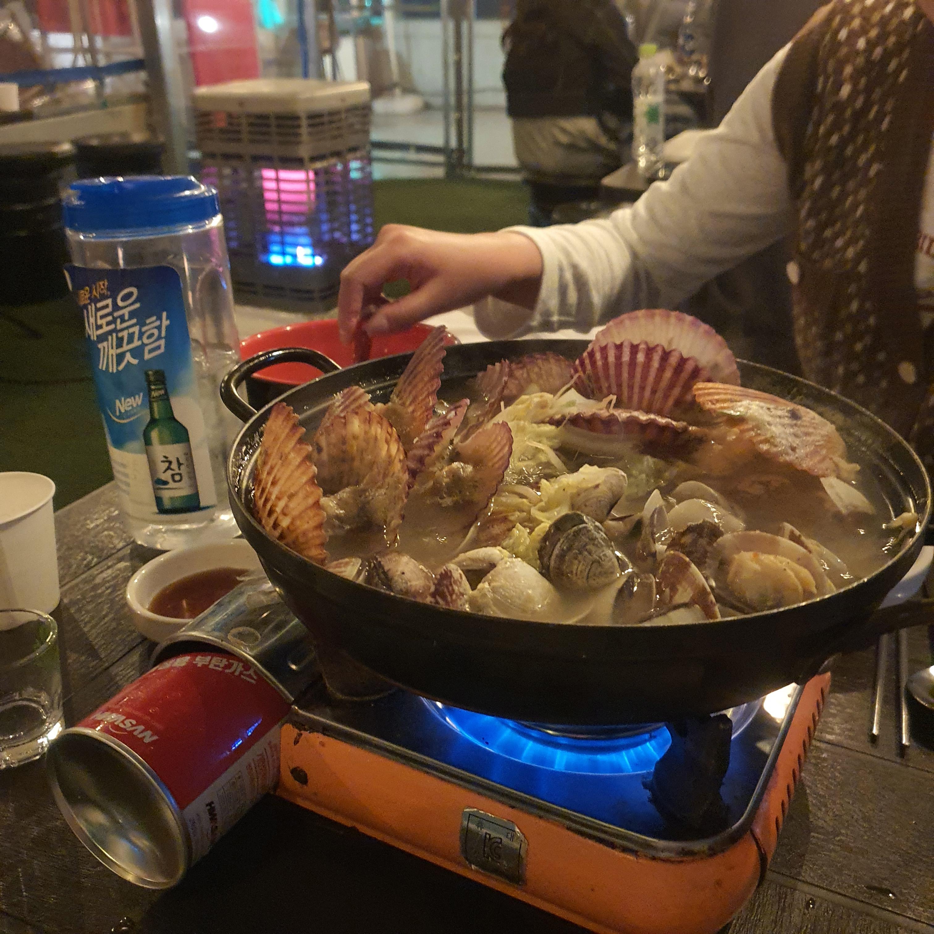  대구 교동 루프탑 '호재' 레트로 분위기 맛집, 내부 홍콩영화 감성, 루프탑 포차감성 미쳤음, 동성로 존맛 술집 추천